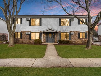 386 Echo Ln Unit 2, Aurora, IL 60504