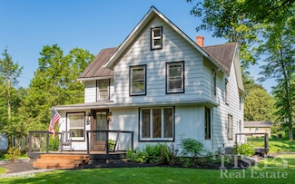 153 Water St, Picture Rocks, PA 17762
