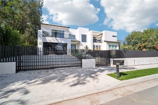 5321 Oak Park Ave, Encino, CA 91316