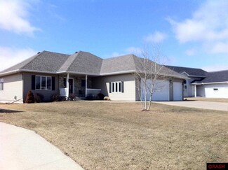 308 Woodhaven Ln, Mankato, MN 56001