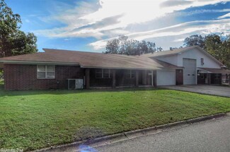 N Erie, Russellville, AR 72801