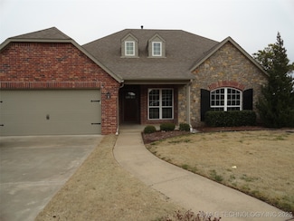 11017 S Lawrence St, Jenks, OK 74037