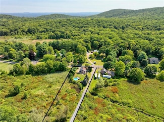 578 South St, Highland, NY 12528