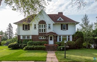 2622 E 7th St, Duluth, MN 55812