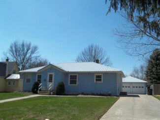 606 2nd St NW, Waukon, IA 52172