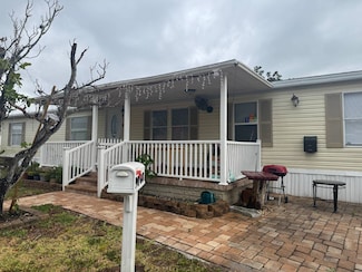 9008 Dale Dr, Town 'N' Country, FL 33615