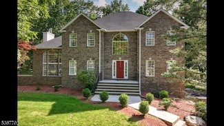 4 Lindsay Ln, Sparta, NJ 07871