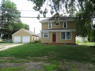 707 2nd St S, Ellendale, MN 56026