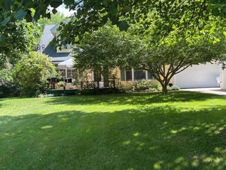 43618 Carla Dr, Paw Paw, MI 49079