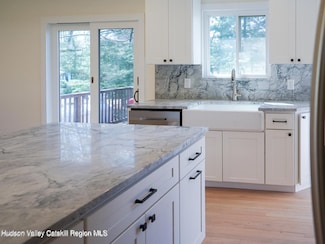 16 Trinity Place, Rhinebeck, NY 12572