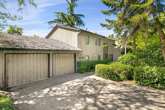 2727 92nd Ave NE, Clyde Hill, WA 98004