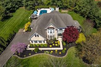 8 Michael Dr, Cream Ridge, NJ 08514