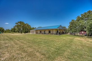 2207 Boxwood St, Kingsland, TX 78639