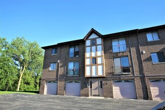 1746 S Washington St Unit 1746, Naperville, IL 60565