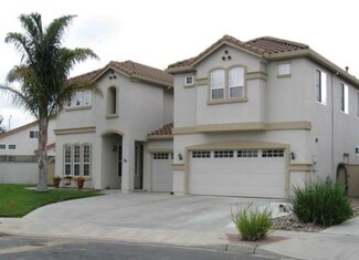 20 Victoria Cir, Salinas, CA 93906