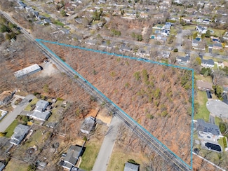 751 Canal Rd, Mount Sinai, NY 11766