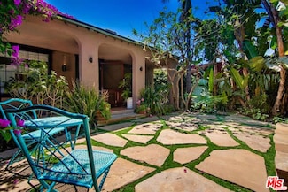 1518 N Stanley Ave, Los Angeles, CA 90046