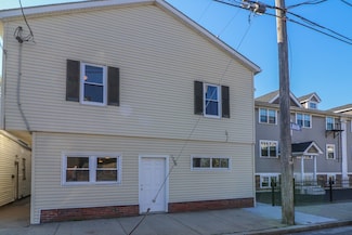 1700 N Main St, Fall River, MA 02720