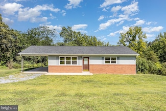 7 Floyd Dr, Middletown, PA 17057