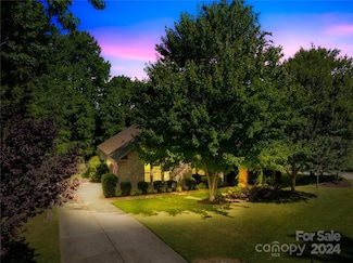 261 Treetops Dr, Stanley, NC 28164