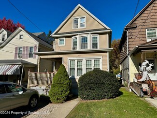 1521 Electric St, Scranton, PA 18509