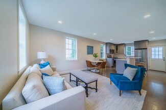 1272 Boylston St Unit 1, Newton Upper Falls, MA 02464