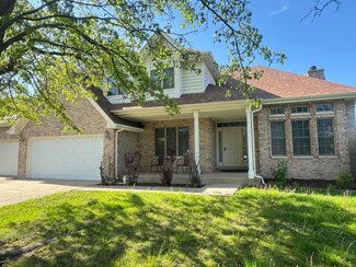 1027 Westminster Ln, Munster, IN 46321