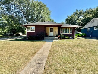 2104 Paradise Blvd, Rockford, IL 61103