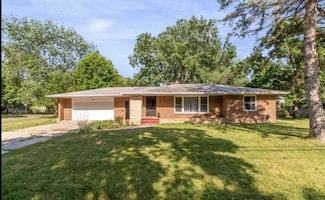 2614 Jefferson Ave, Midland, MI 48640