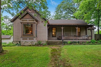 722 Pivot Rock Rd, Eureka Springs, AR 72632