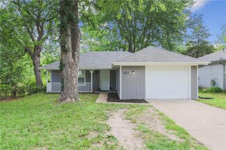 821 S Raymond St, Independence, MO 64050