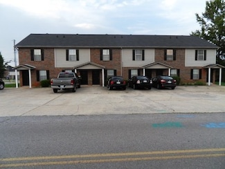2453 W Wilson Rd Unit 4, Clarksville, TN 37043