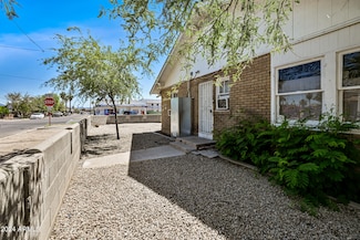 2102 W Adams St, Phoenix, AZ 85009