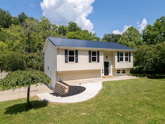 10 Parkwood Rd, Huntington, WV 25705