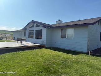 460 Sun Acres Rd, Zillah, WA 98953