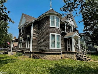 602 Central Ave E, Hampton, IA 50441