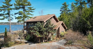 162 N End Rd, Wiscasset, ME 04578