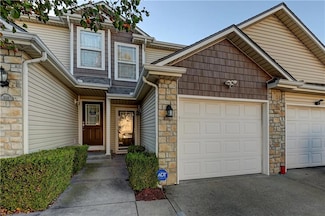 204 N Pointe Ln, Raymore, MO 64083