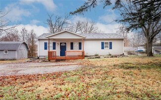 31 N Main Cross St, Hanover, IN 47243