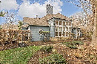 15 Haskell Dr, Cleveland, OH 44108