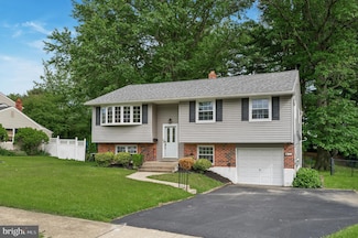 26 Anvil Rd, Aston, PA 19014
