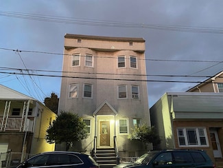 19 W 14th St Unit 1, Bayonne, NJ 07002