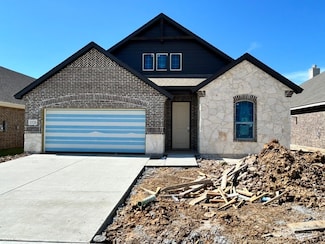 3528 Columbus St, Gainesville, TX 76240