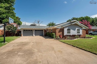 4904 Earl St, Wichita Falls, TX 76302