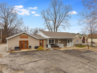 16716 U S Highway 40, Blue Springs, MO 64015