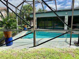 4713 Holly Dr, Tamarac, FL 33319