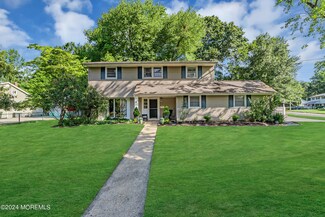 6 Barbara Ln, Oakhurst, NJ 07755