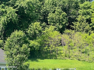 L2 Schuyler St, Brunswick, NY 12180