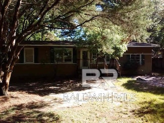 159 Orange Ave, Fairhope, AL 36532