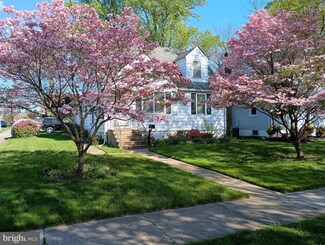 17 Massachusetts Ave, Cherry Hill, NJ 08002